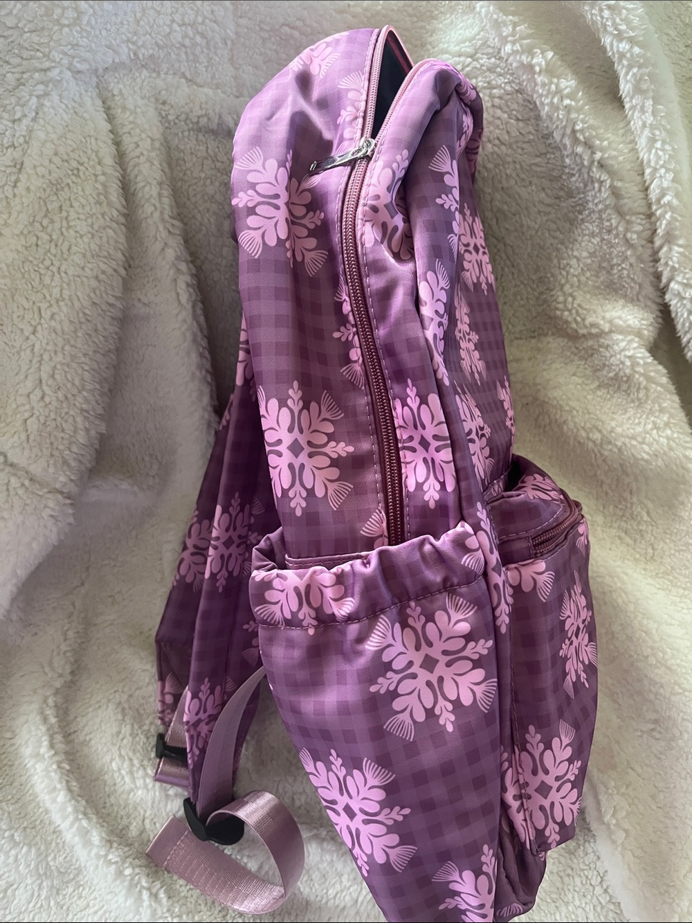 NWOT Hawaiian print floral Backpack - Picture 5 of 5